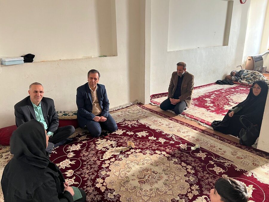 بازدید سرپرست بهزیستی استان فارس از منازل بانوان سرپرست‌خانوار به مناسبت شب یلدا