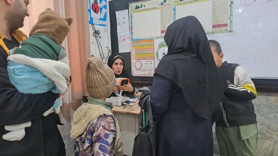 شهرتهران | برگزاری میز خدمت جهادی گروه حیدریون در فرون‌آباد پاکدشت