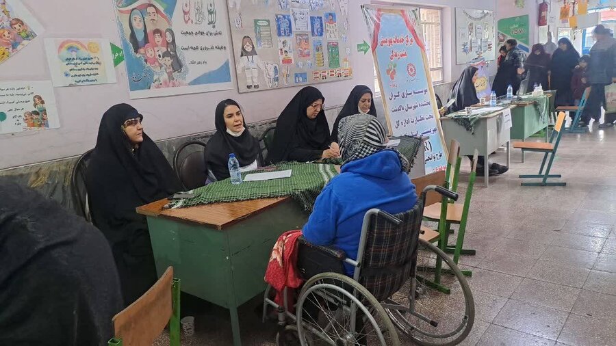 شهرتهران | برگزاری میز خدمت جهادی گروه حیدریون در فرون‌آباد پاکدشت