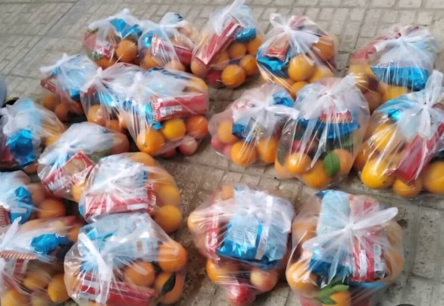 توزیع بسته‌های یلدایی میان مددجویان بهزیستی