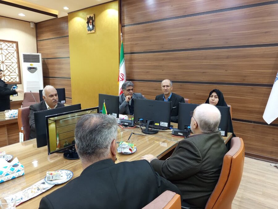 بازدید فرماندار ویژه شهرستان  از مرکز تحقیقات ژنتیک  میبد 