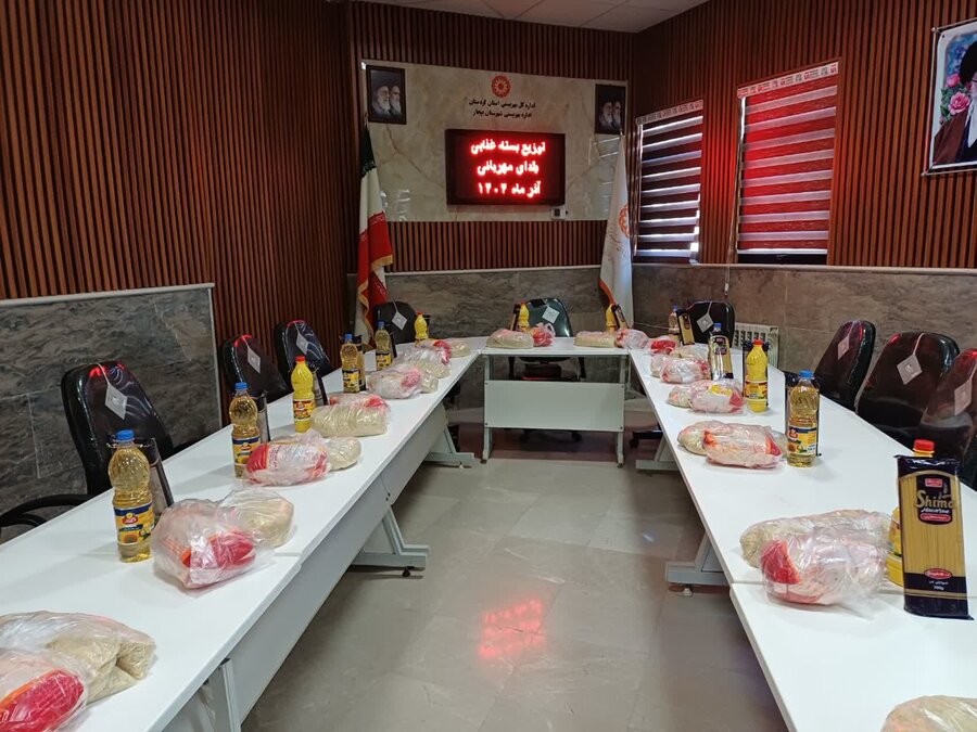 بسته‌های یلدایی میان مددجویان بهزیستی شهرستان بیجار توزیع شد 
