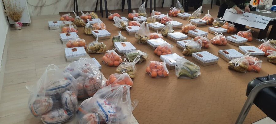 ۳۰ بسته غذایی به مناسبت شب یلدا در شهرستان سروآباد توزیع شد 
