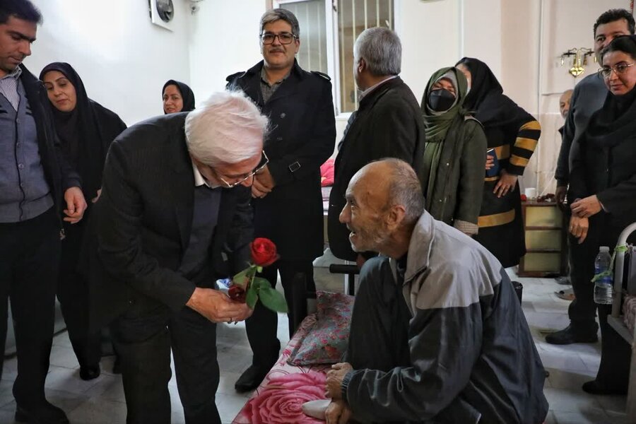 حضور یلدایی استاندار خراسان شمالی در مرکز سالمندان پردیس بجنورد