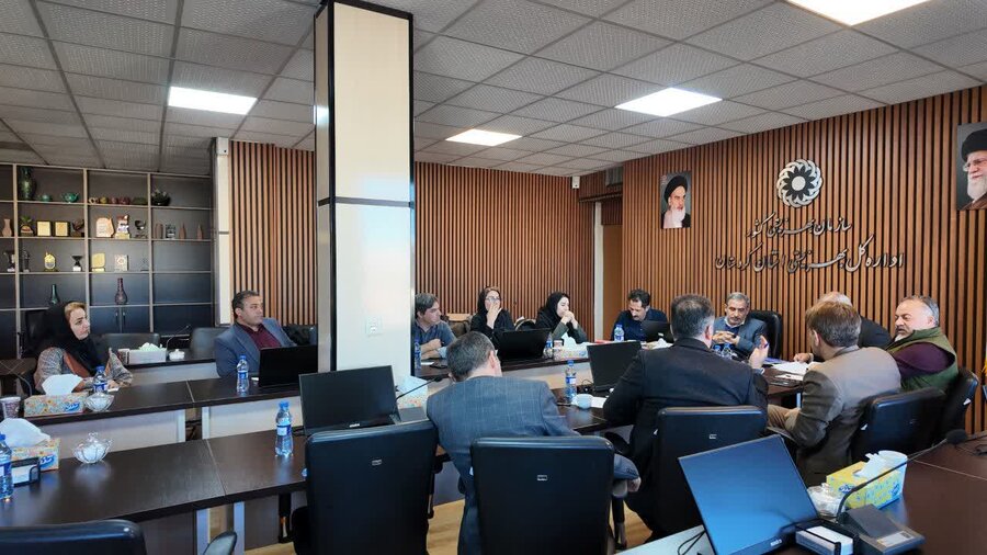 نشست هماهنگی اجرای برنامه های جشنواره تئاتر منطقه‌ای زاگرس در سنندج برگزار شد 