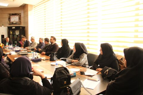 جلسه مدیر و کارشناسان بهزیستی شیراز  با سرپرست بهزیستی فارس