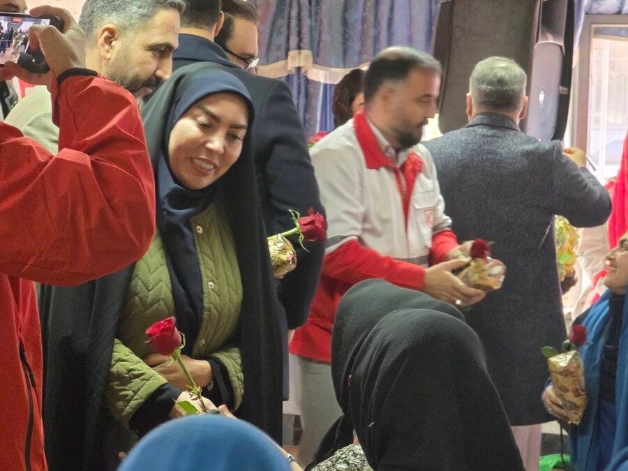 شهر قدس | برگزاری مراسم شب یلدا در مرکز نگهداری معلولین و سالمندان قدس