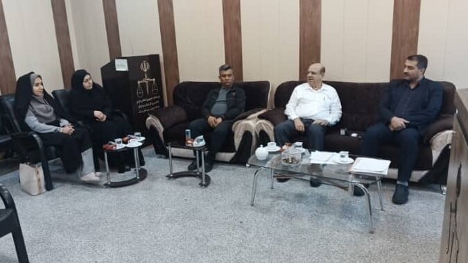 بستک | دیدار رئیس و کارکنان بهزیستی با رئیس دادگستری