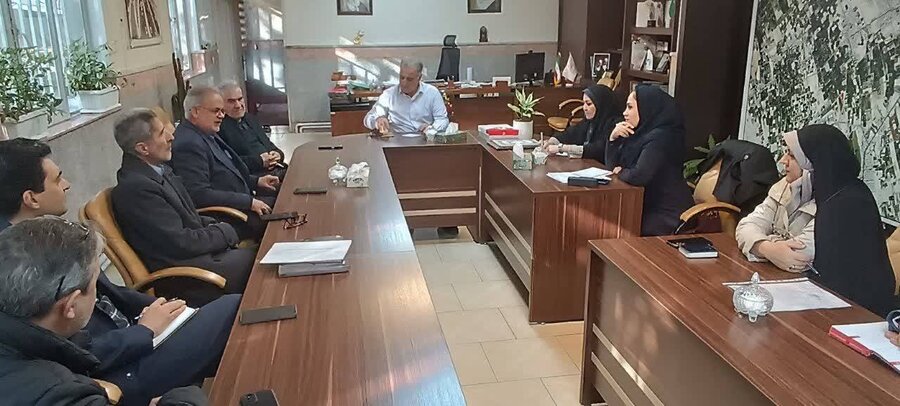 شهریار | برگزاری جلسه هم‌اندیشی اداره بهزیستی شهرستان و شهرداری وحیدیه با محوریت توسعه خدمات اجتماعی