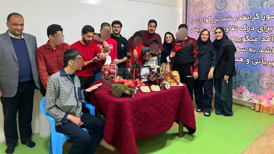 برگزاری جشن یلدا در مرکز اوتیسم ذهن آبی
