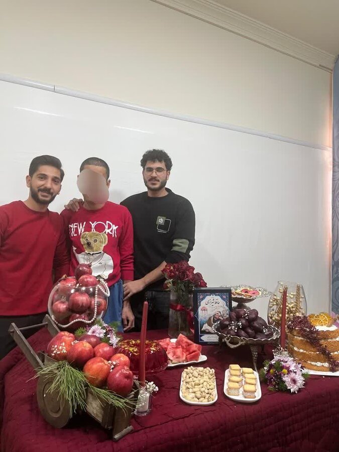 برگزاری جشن یلدا در مرکز اوتیسم ذهن آبی