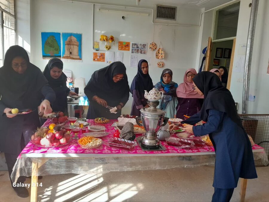 یلدای مهربانی در مرکز توانبخشی حرفه ای دخترانه اندیشه نوین