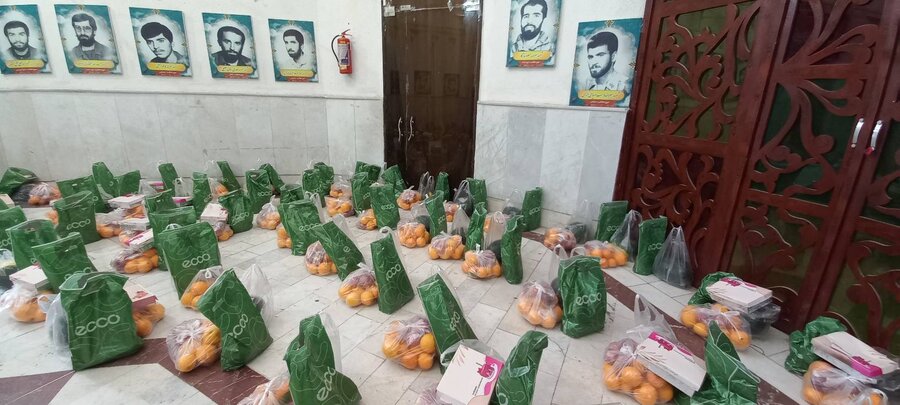 بهشهر| توزیع ۲۵۵ سبد یلدایی میان جامعه هدف بهزیستی بهشهر