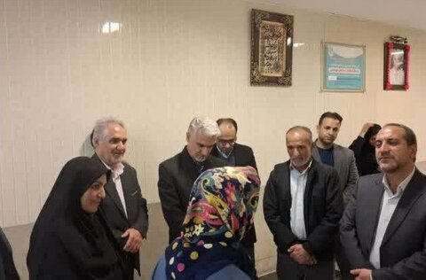 نایین౹ بازدید  معاون سیاسی و اجتماعی استانداری اصفهان از مرکز نگهداری از سالمندان و معلولین الزهراء