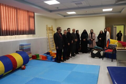 گزارش تصویری ا بازدید اله دادی مدیرکل بهزیستی استان مرکزی، جمعی از معاونین و کارشناسان ستادی و خسرونیا رئیس آموزش و پرورش استثنایی استان مرکزی از مدرسه تازه تاسیس اوتیسم حضرت قائم عج  در شهر اراک