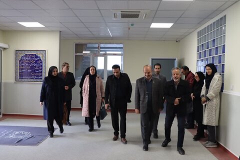 گزارش تصویری ا بازدید اله دادی مدیرکل بهزیستی استان مرکزی، جمعی از معاونین و کارشناسان ستادی و خسرونیا رئیس آموزش و پرورش استثنایی استان مرکزی از مدرسه تازه تاسیس اوتیسم حضرت قائم عج  در شهر اراک