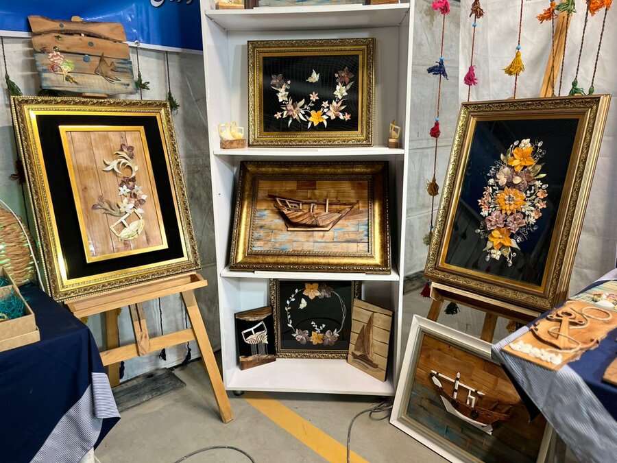 حضور چشمگیر هنرمندان دارای معلولیت بندرعباس در نمایشگاه سراسری صنایع دستی