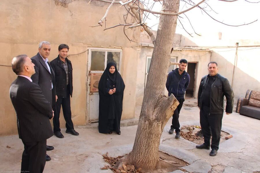 بازدید مسئولان شهرستان شاهین‌دژ از منازل توانخواهان و مددجویان بهزیستی