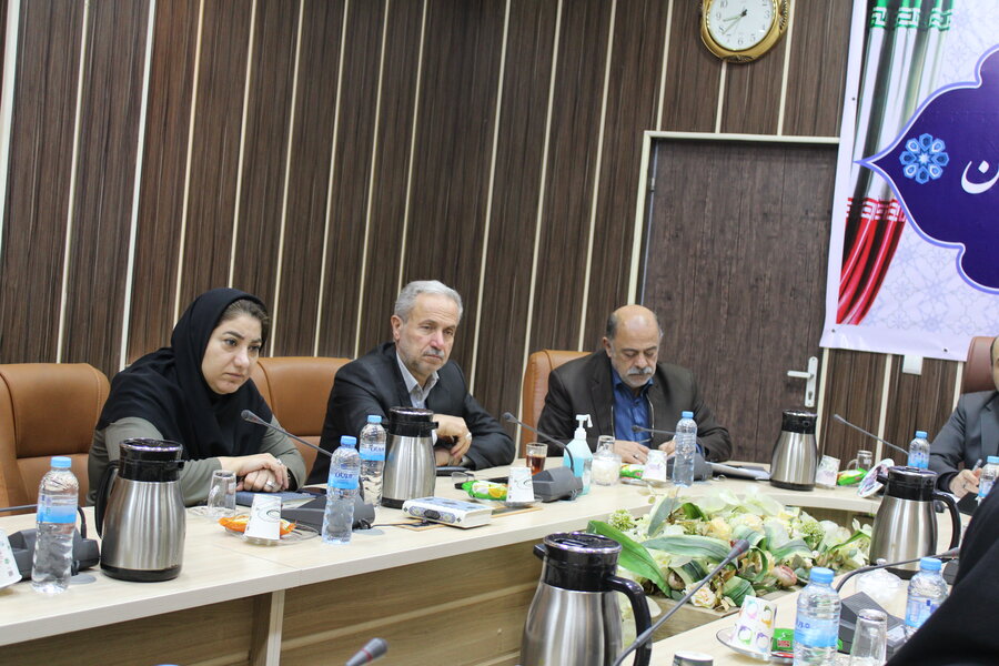 جلسه بررسی پروژه تأمین و توزیع مواد غذایی سالم و مغذی برای افراد تحت پوشش