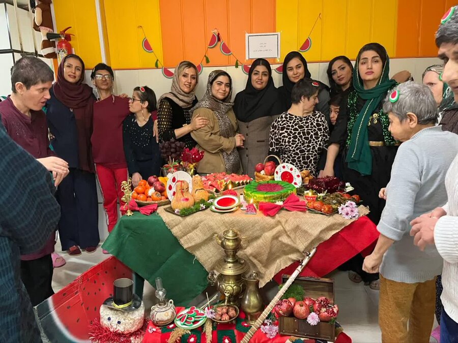 جشن شب یلدا در مراکز بهزیستی شهرستان قروه برگزار شد 