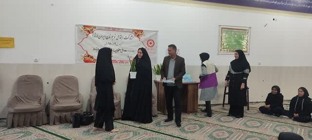 اختتامیه طرح «مانا» با مشارکت بیش از ۲۰۰ نوجوان در میبد برگزار شد 