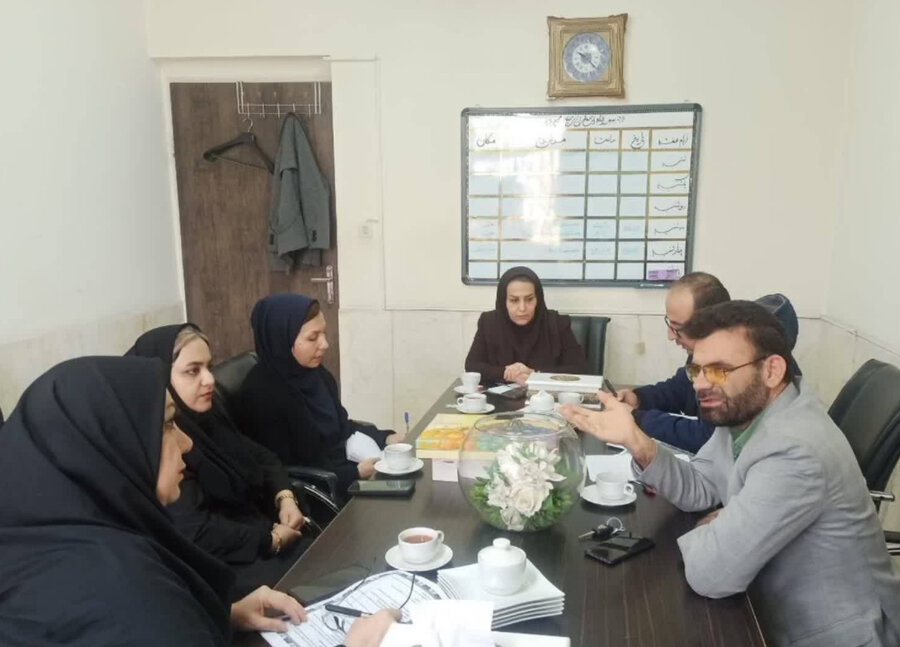 نشست مشترک فی مابین معاونت سلامت اجتماعی بهزیستی و نهضت سواد آموزی اداره کل آموزش و پرورش برگزار شد