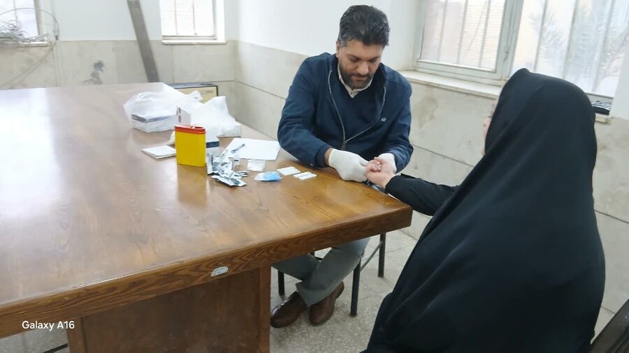  آران و بیدگل| دوره آموزشی پیشگیری و کاهش آسیب‌های ناشی از ایدز