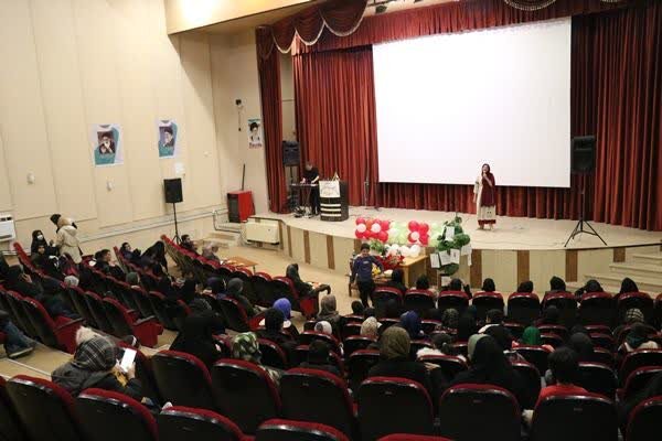 فریدونشهر| گزارش تصویری| مسئولان همراه با مددجویان در یلدای باستانی 