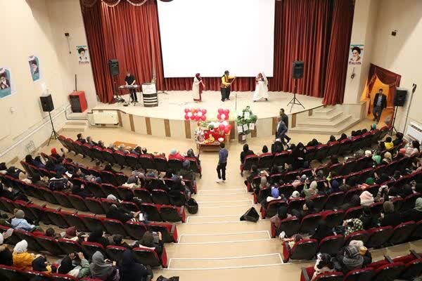 فریدونشهر| گزارش تصویری| مسئولان همراه با مددجویان در یلدای باستانی