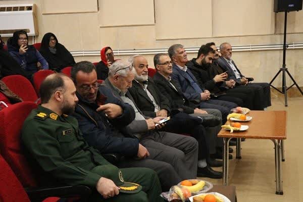 فریدونشهر| گزارش تصویری| مسئولان همراه با مددجویان در یلدای باستانی