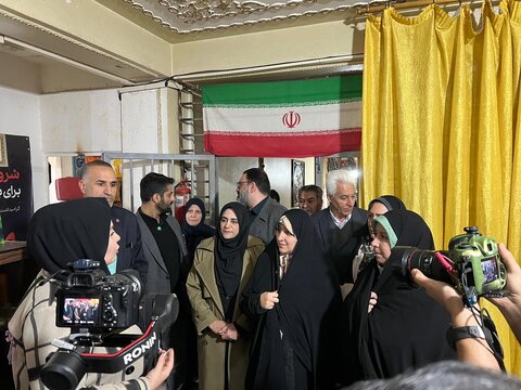 بازدید معاون رئیس‌جمهور در امور زنان و خانواده از مرکز درمان و بازتوانی بانوان همیاران مسیر سبز