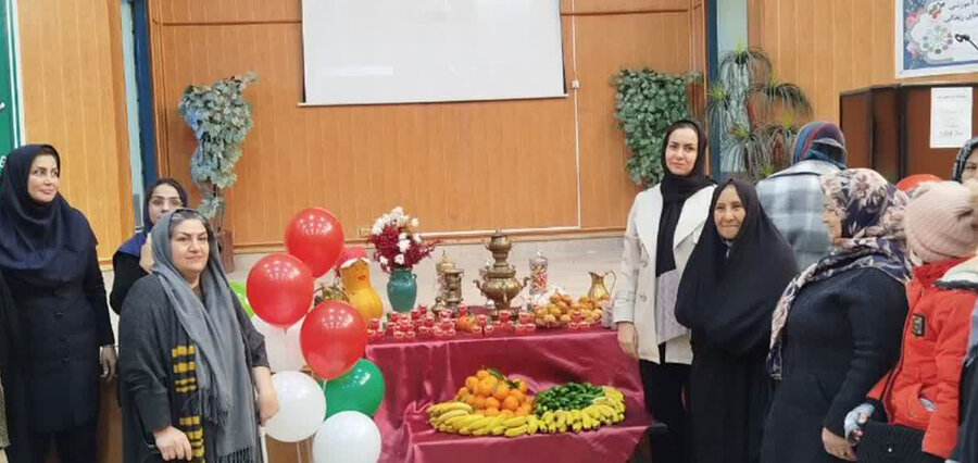 برگزاری کارگاه «مقابله با استرس و ارتباط مؤثر» ویژه سالمندان و افراد دارای معلولیت در تویسرکان