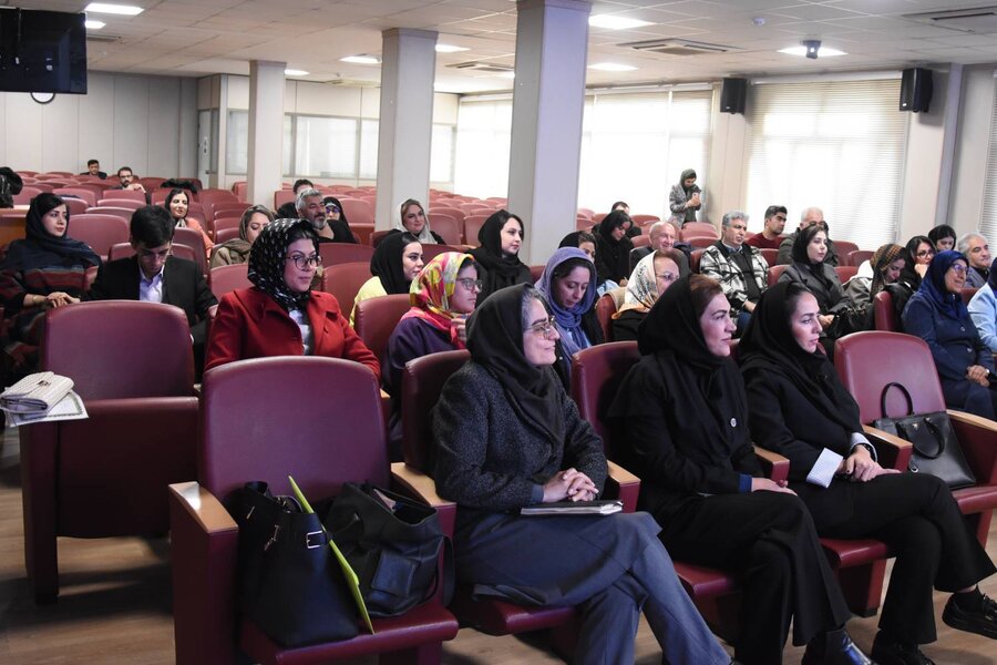 اختتامیه دوره‌های آموزشی توانمندسازی مؤسسات خیریه در اتاق بازرگانی 