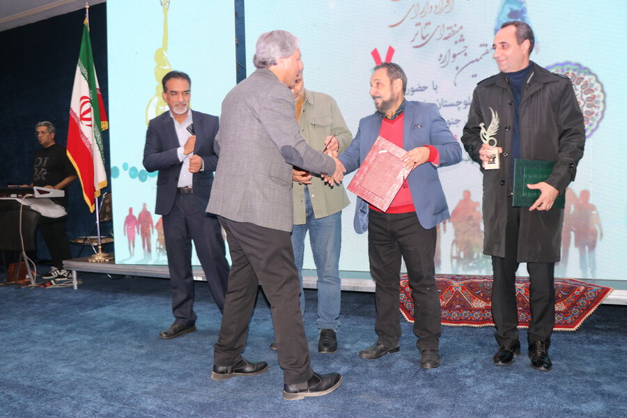 اعلام آراء هیئت داوران هفتمین جشنواره منطقه‌ای تئاتر افراد دارای معلولیت «کویر» ـ کرمان