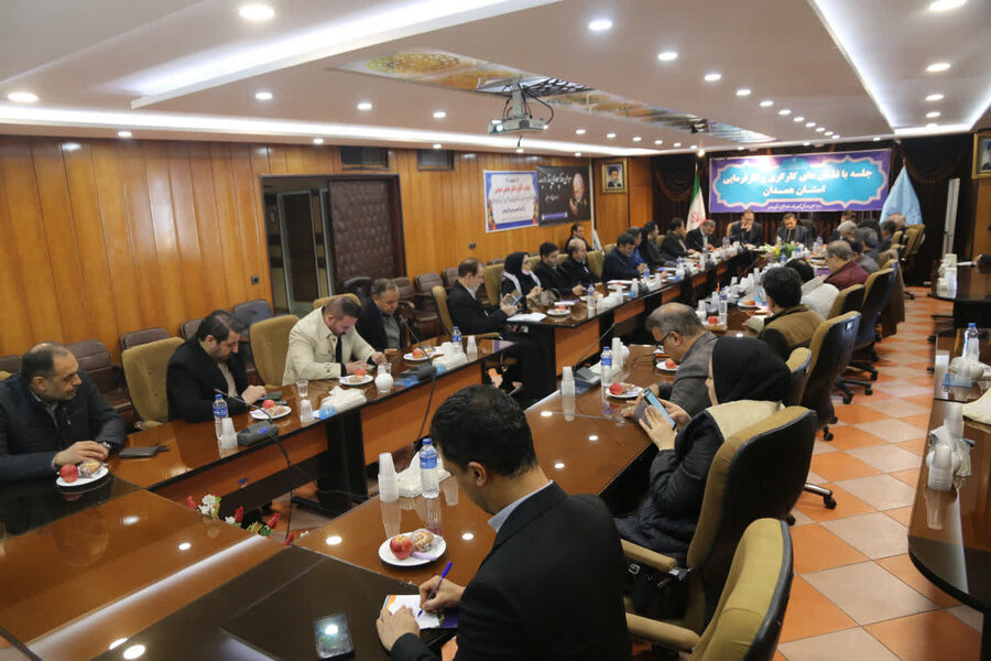 برگزاری جلسه هماهنگی با تشکل‌های کارگری و کارفرمایی استان همدان با حضور مدیرکل بهزیستی