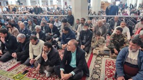 گفت‌وگوی سرپرست بهزیستی فارس با نماینده مردم شیراز  و زرقان در مجلس شورای اسلامی در حاشیه نماز جمعه