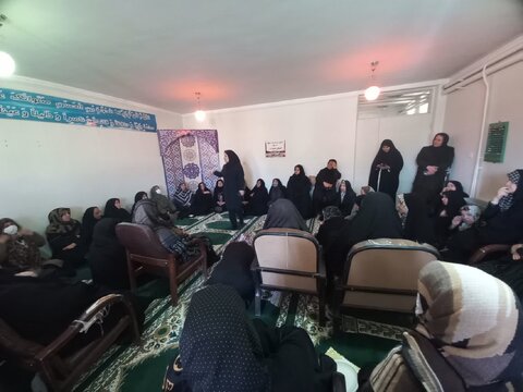 برگزاری کارگاه‌های روانشناسی و قصه‌گویی برای سالمندان همدان در «پاتوق مهر و گفتگو»