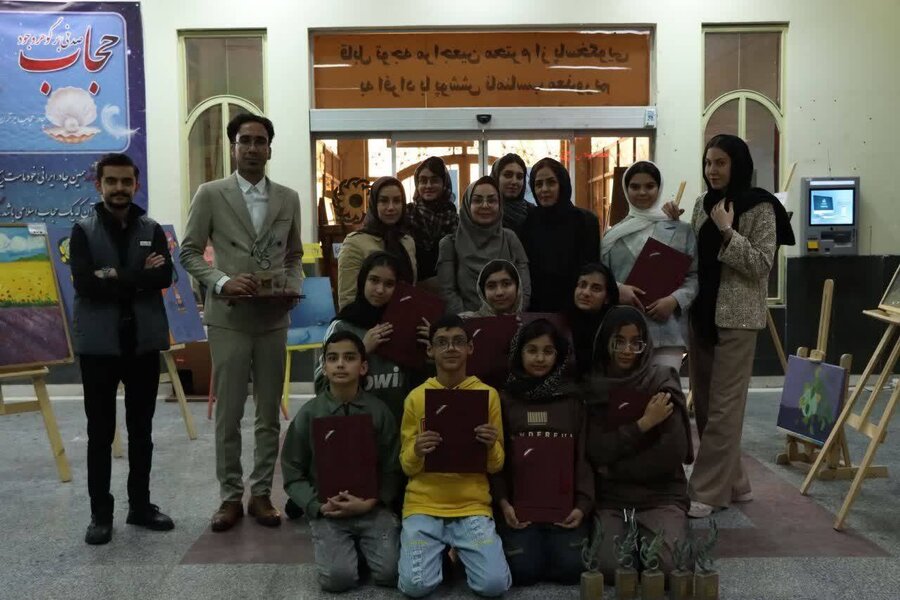 نمایش سارا و دنیای خیال از شهرستان فردوس خراسان جنوبی اثر برگزیده جشنواره کرمان برای حضور در جشنواره بین‌المللی تئاتر فجر شد