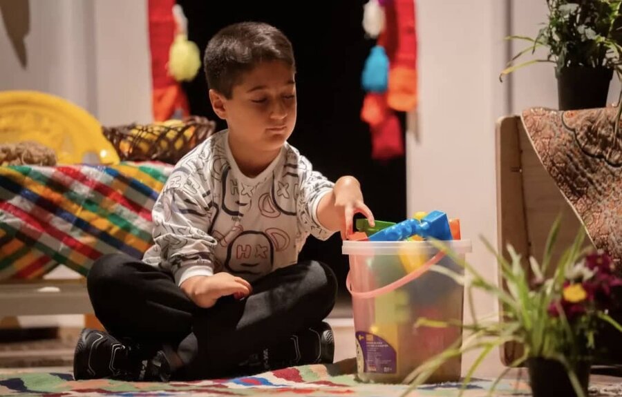 تولد دوباره در صحنه تئاتر؛ کودکان و نوجوانان گرگان مخاطبان را شیفته «پیله» کردند 