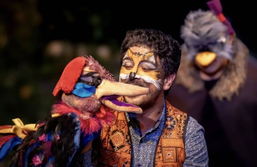 «خروس زری، پیرهن پری»؛ قصه‌ای از دوستی، هوشیاری و شادی روی صحنه گرگان 