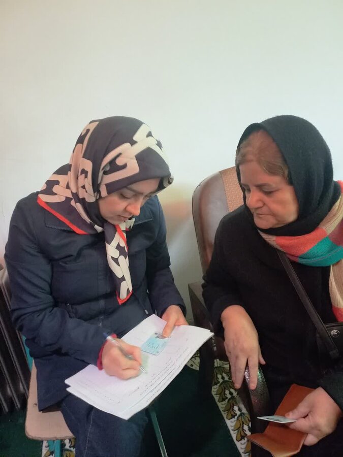 برگزاری دوره توانمندسازی زنان سالمند تنها در شهر همدان