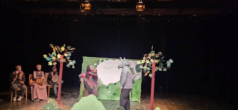 «خرمشیر» با زبان عروسک‌ها روی صحنه رفت؛ روایت طنزآلودی از هوش و مقاومت 