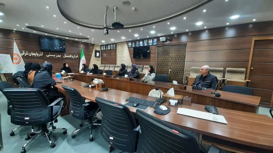 نشست تخصصی با بانوان سرپرست خانوار کنش‌گر اجتماعی