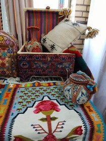  مژگان گلدوست_ چرم دوزی،گلیم بافی