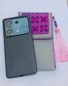 سانا دوچان-تولید کننده صنایع دستی و سوزن دوزی بلوچ