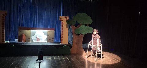 با هم ببینیم | «خاله سوسکه در سفر بخت» روی صحنه گرگان؛ روایت عروسکی از عشق، صبر و سرنوشت در جشنواره کاسپین