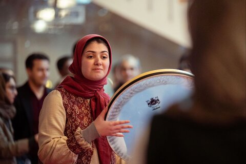 گلستان - نوری در تاریکی