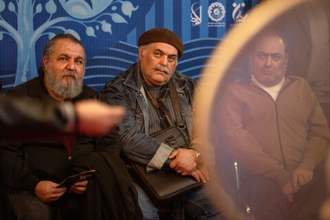 گلستان - نوری در تاریکی