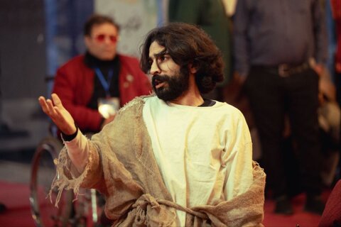 گلستان - نوری در تاریکی