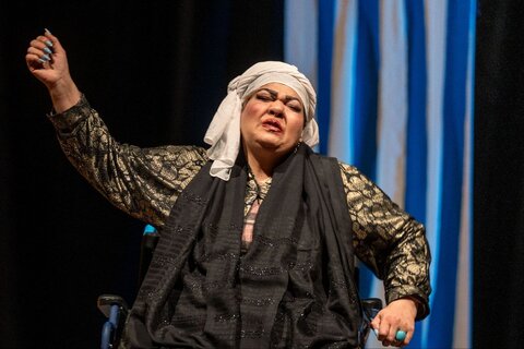 گلستان - لطیف